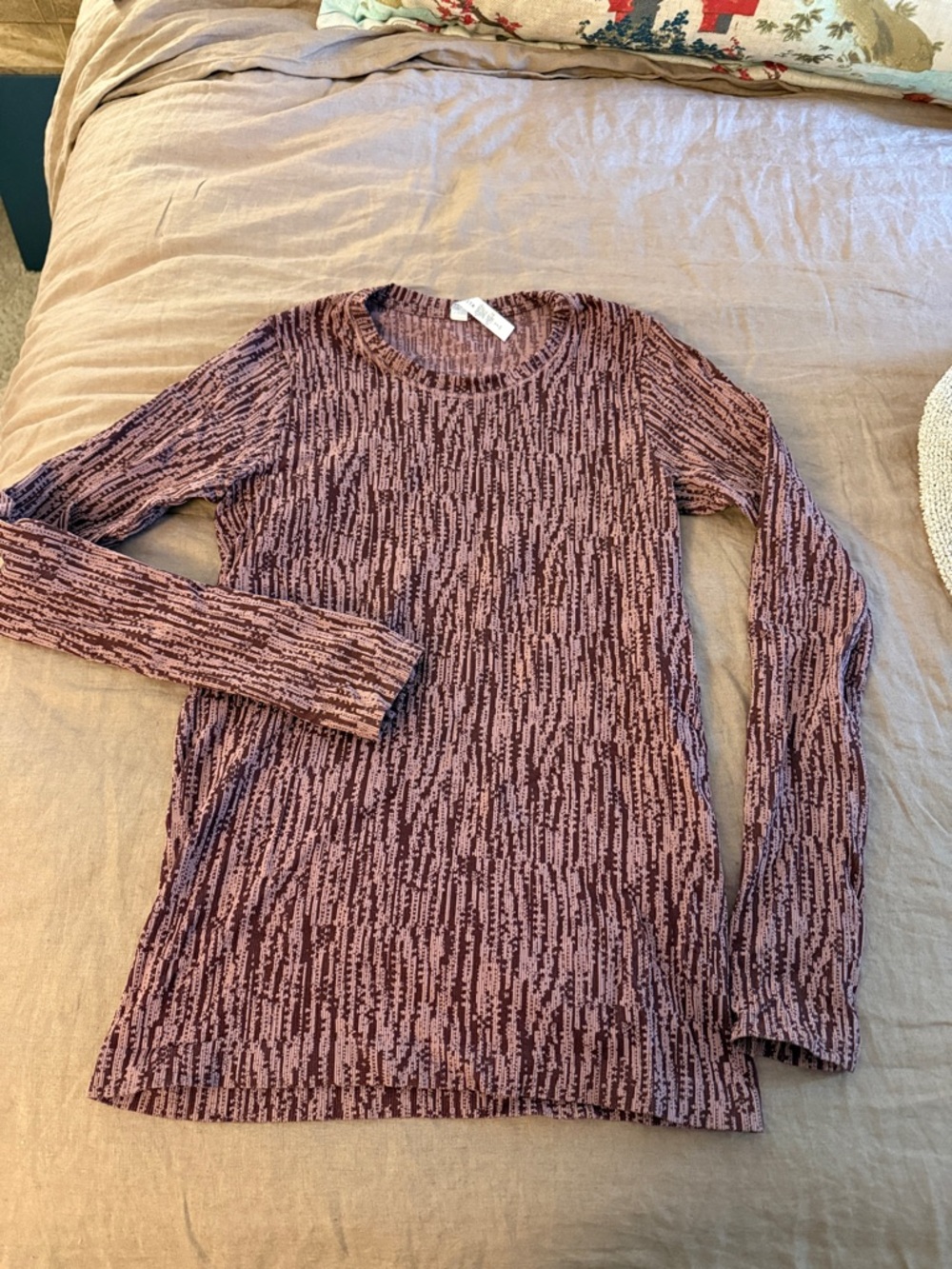 Athleta Long Sleeve Performance Top Burgundy Print Small